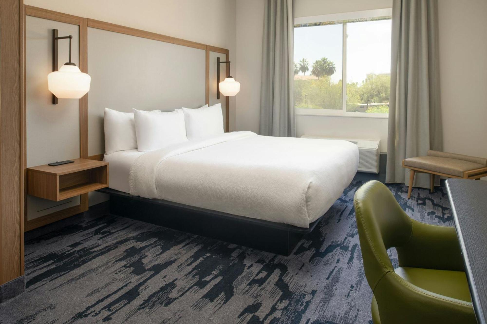 Hotel Fairfield By Marriott & Old Town