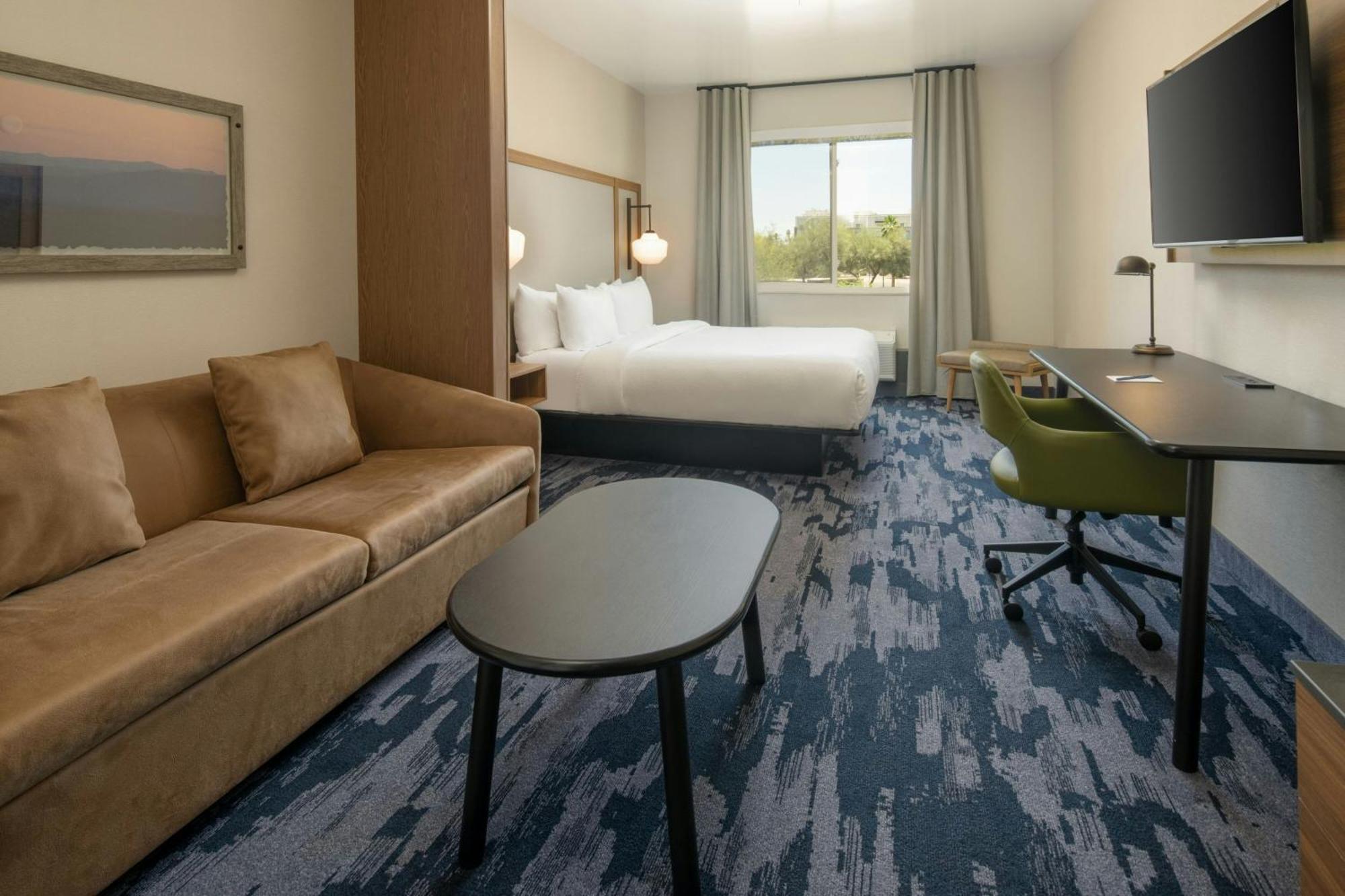 Hotel Fairfield By Marriott & Old Town 2*